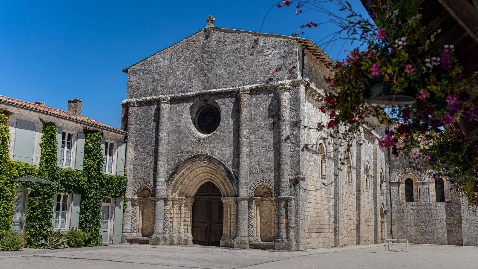 Eglise-Romane